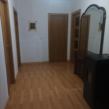 Piso Cervantes 公寓 萨里亚